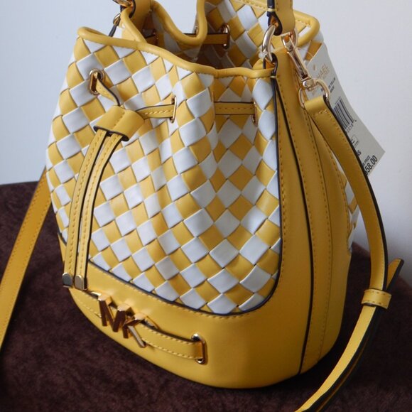 Michael Kors REED Medium Drawstring Belted Intertwined Yellow Bucket Bag NWT - Picture 5 of 12